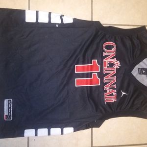 Jordan Cincinnati Number 11 Basketball Jersey sz XL